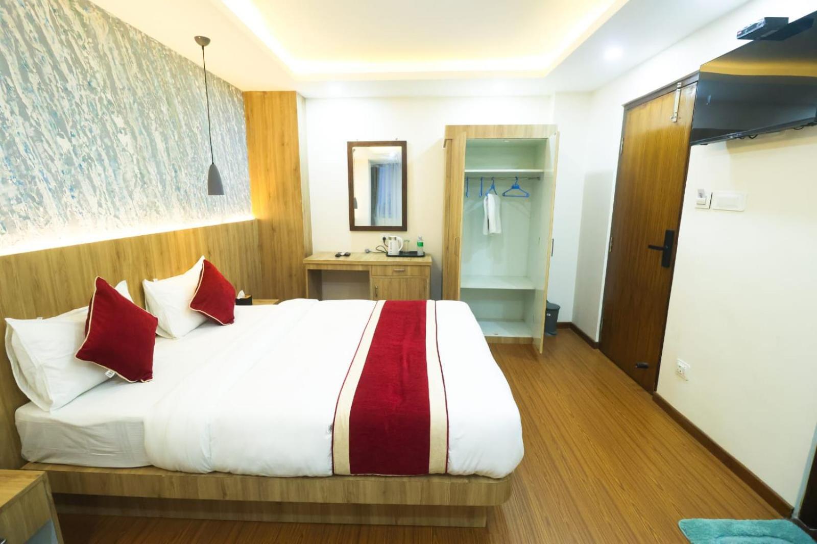 Hotel Namaskar 2*