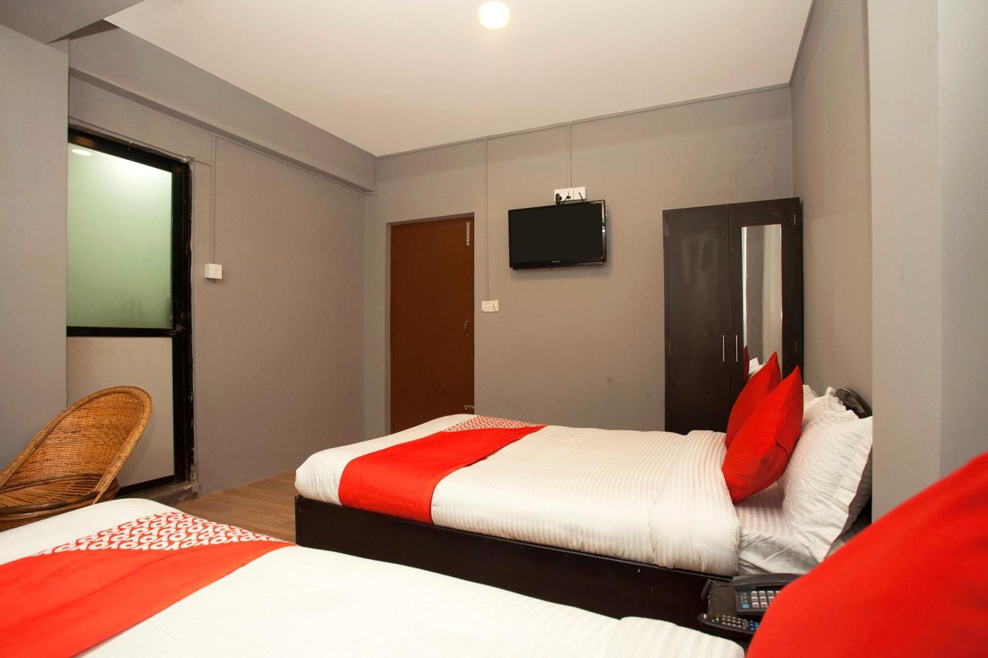 Hotel Oyo 587 Tradition 3*