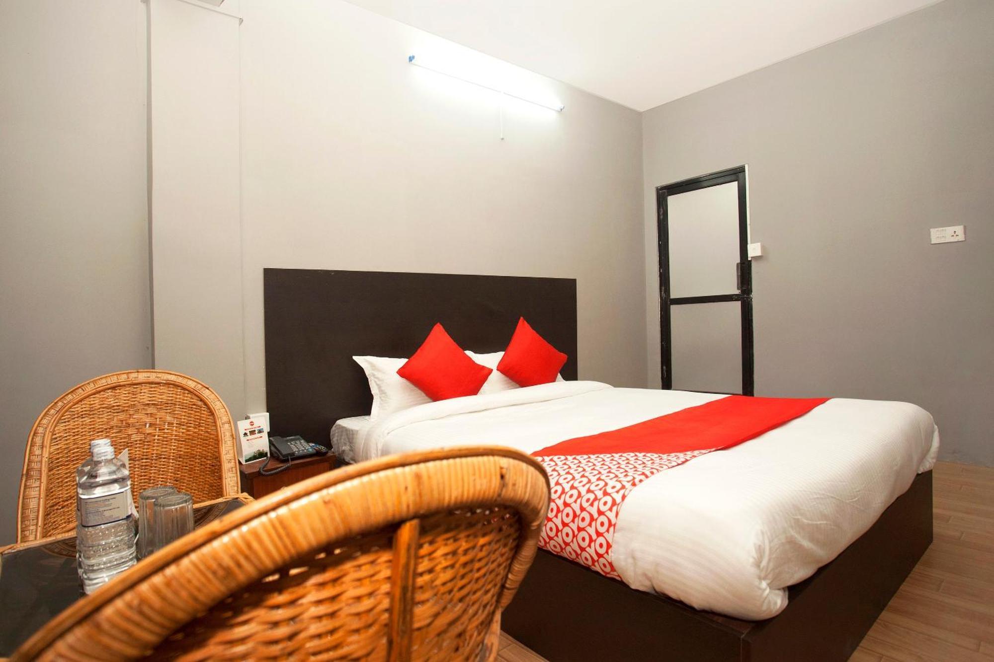 Oyo 587 Tradition Hotel 3*