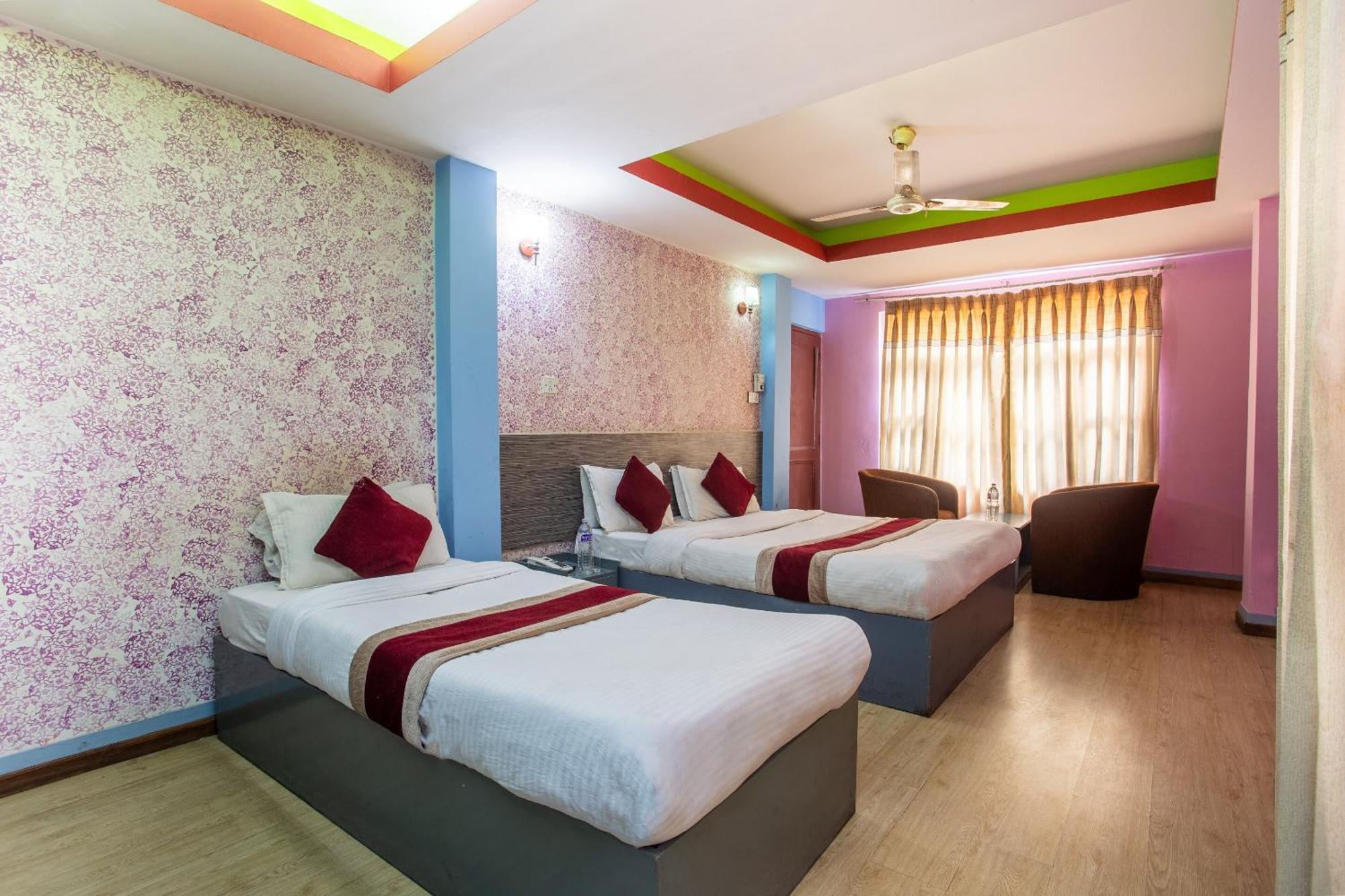 Oyo 808 Om Ganapati Pvt Ltd Hotel *