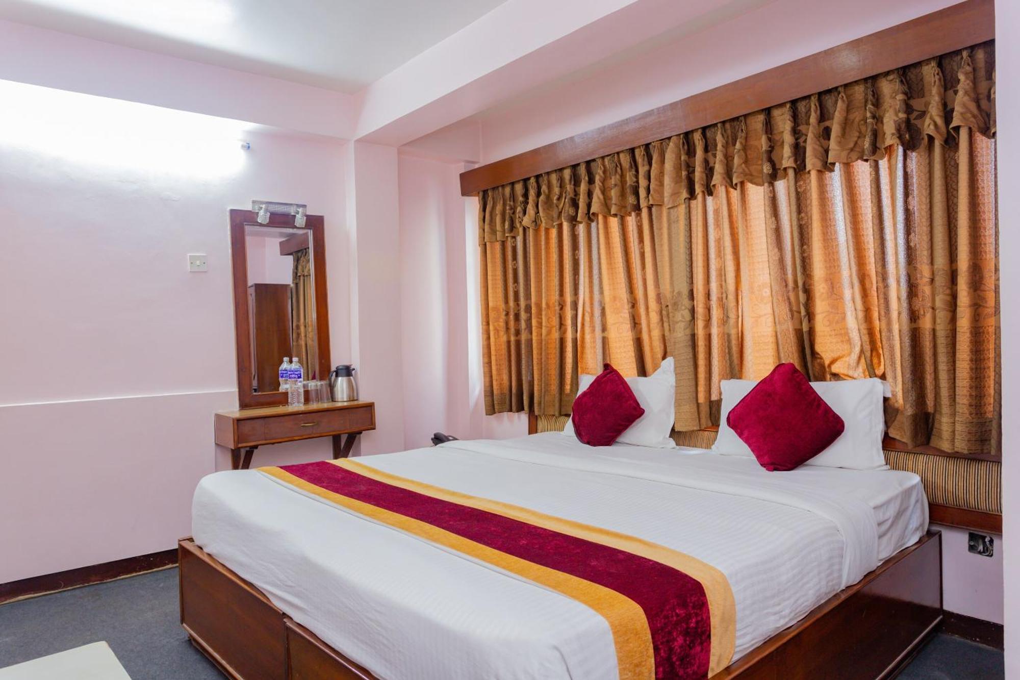 Oyo 802 Pacific Hotel 3*