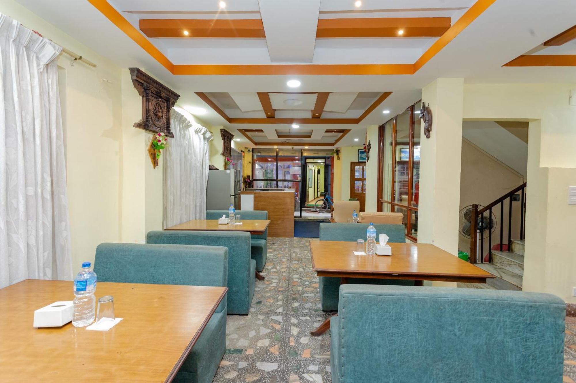 Hotel Oyo 811 New Pokhara Palace