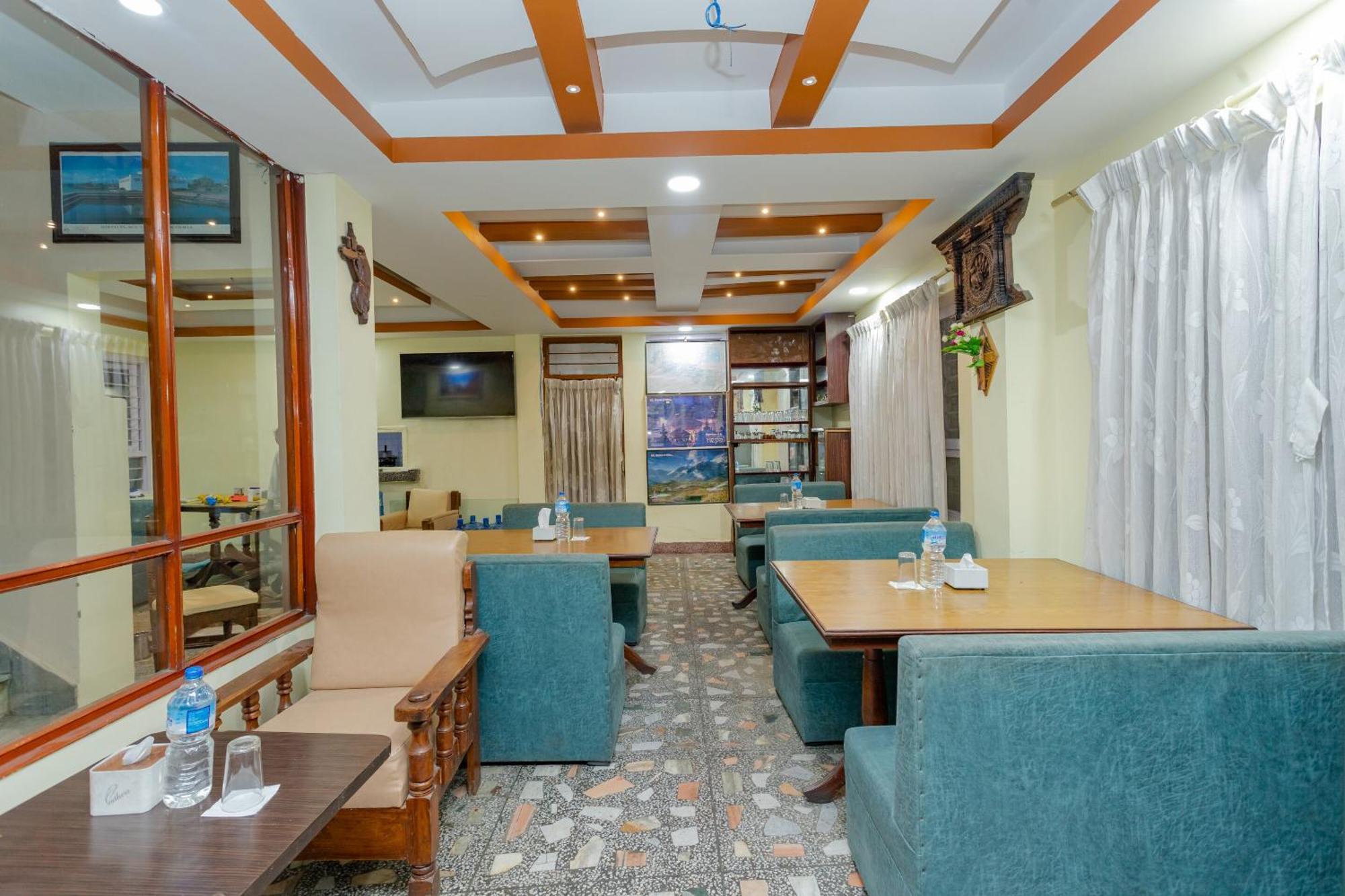 Hotel Oyo 811 New Pokhara Palace
