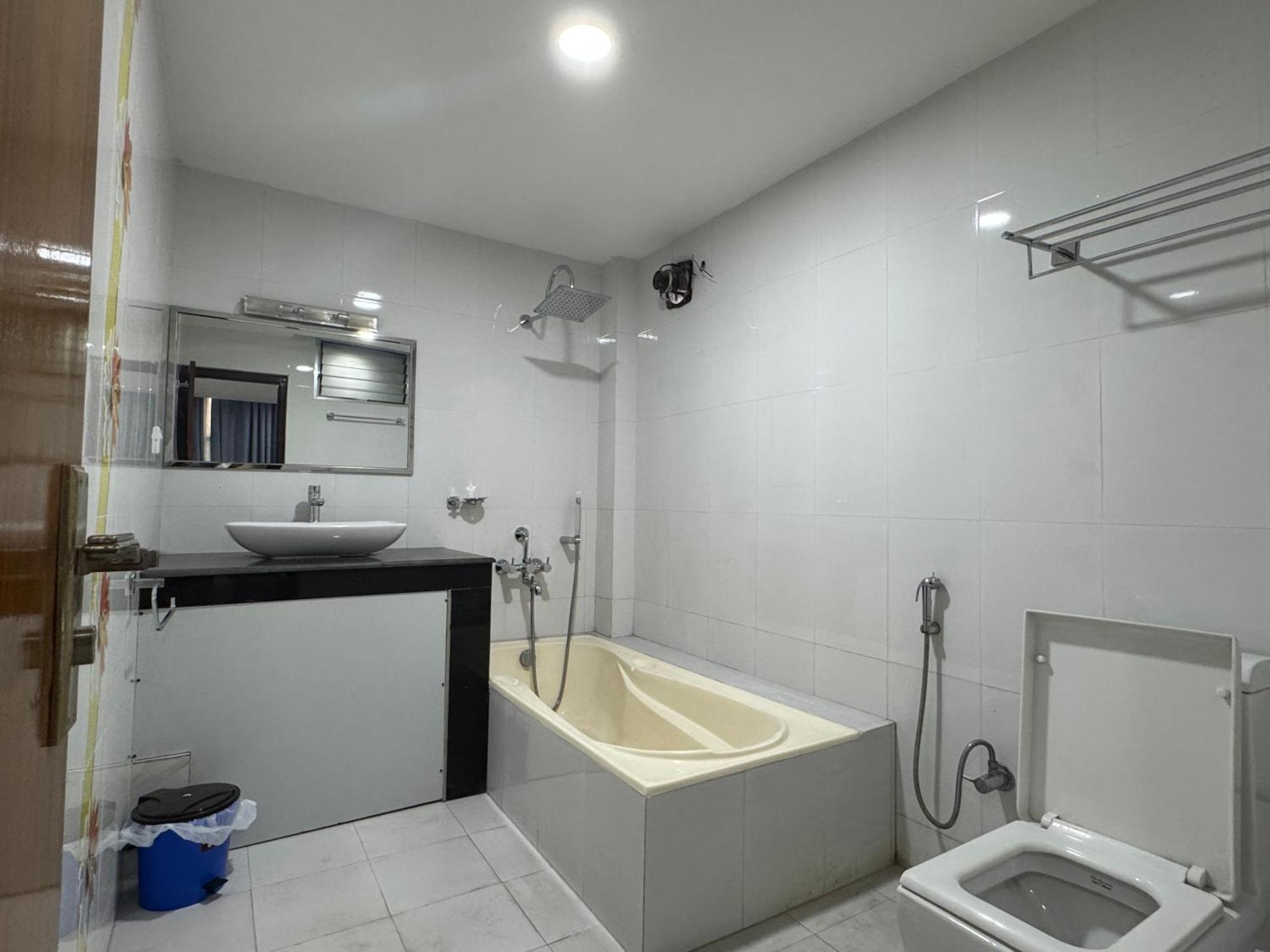Ho-motel International 2*