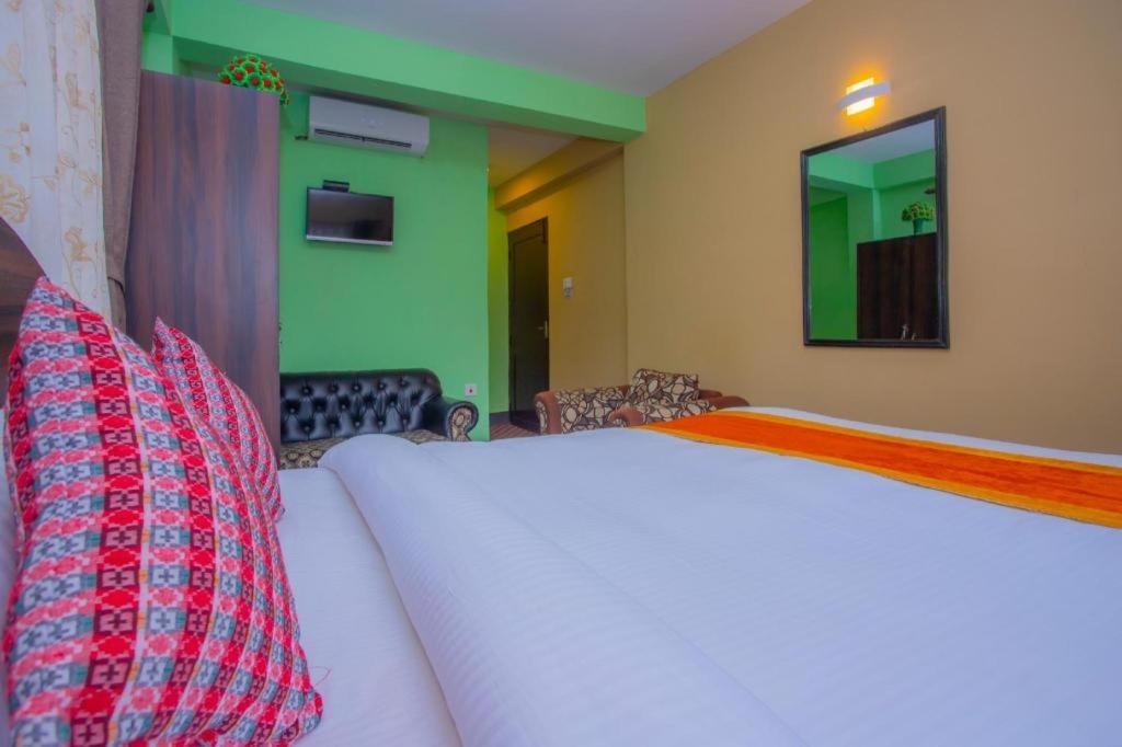 Hotel Oyo 492 Yeti 2*