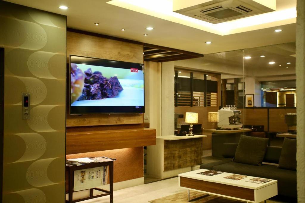 Marcopolo Business 3*