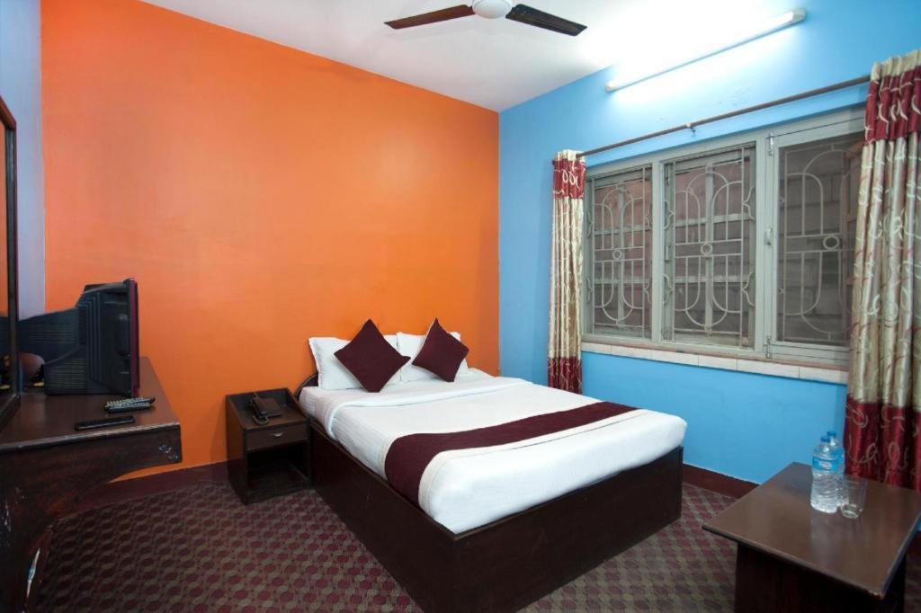 Oyo 381 Pashupati Plaza Hotel 2*