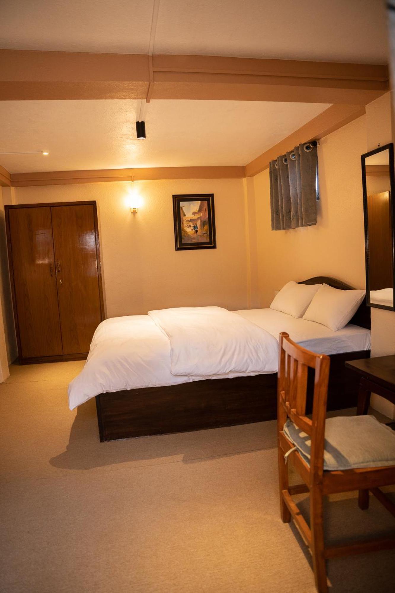 Mahaaja Homes And Restaurant Hotel