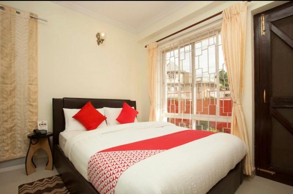 Nhu Rajdhani Rumah tetamu *