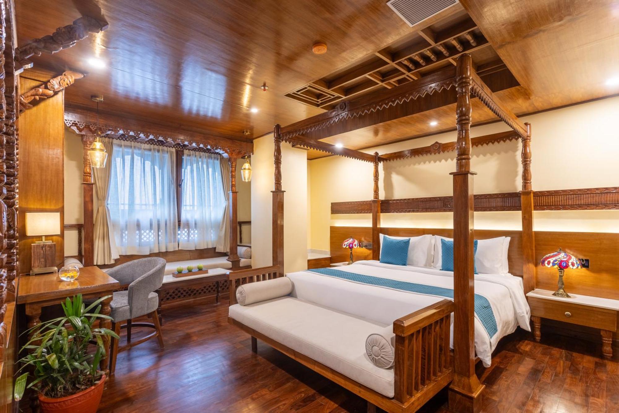 Aarya And Hotel