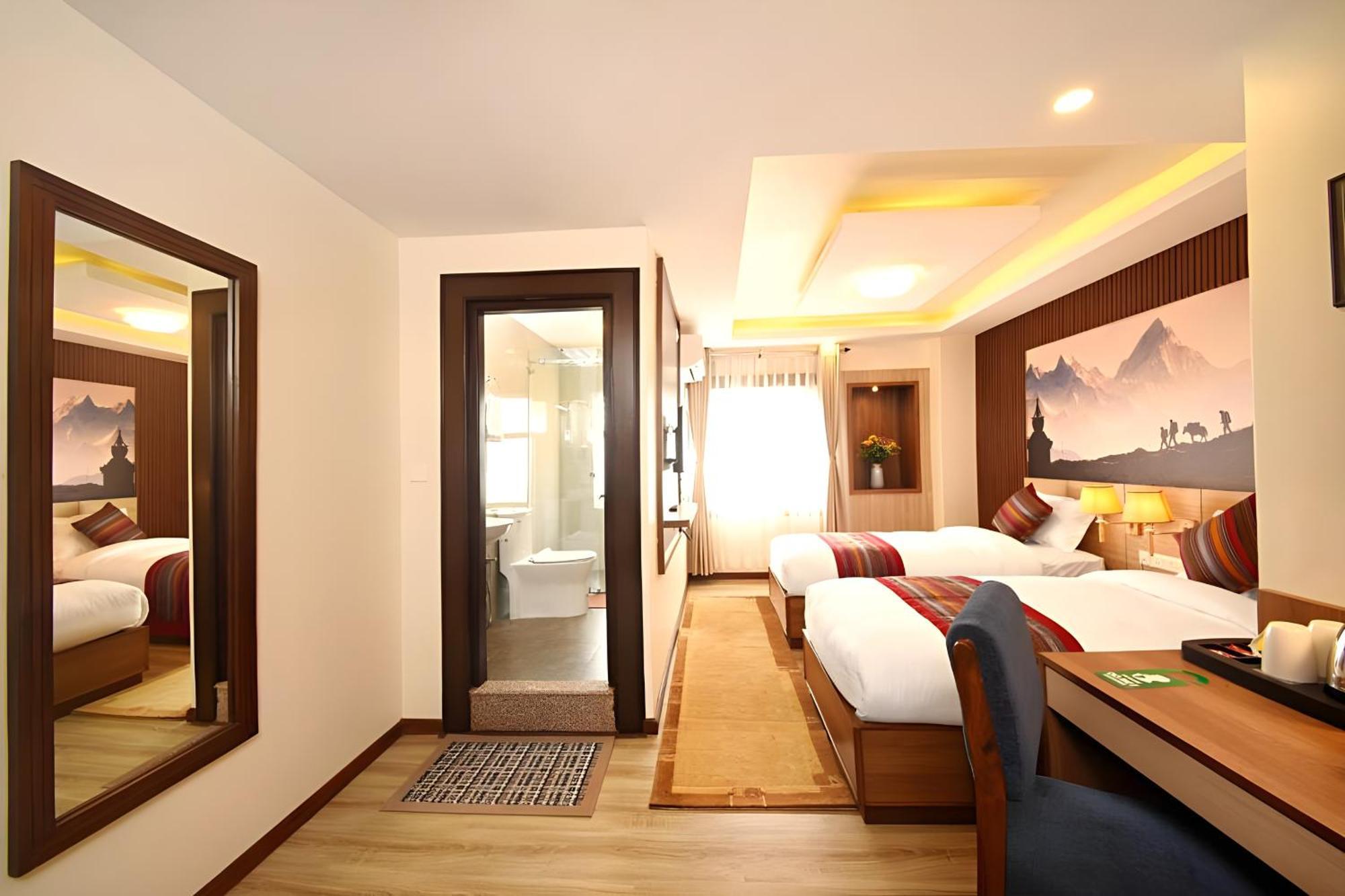 Hotel Sherpani 3*