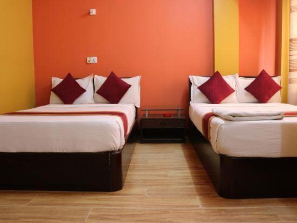 Oyo 381 Pashupati Plaza Hotel