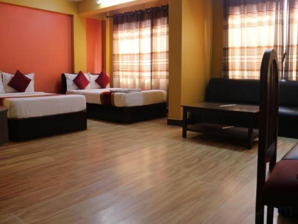 Oyo 381 Pashupati Plaza Hotel