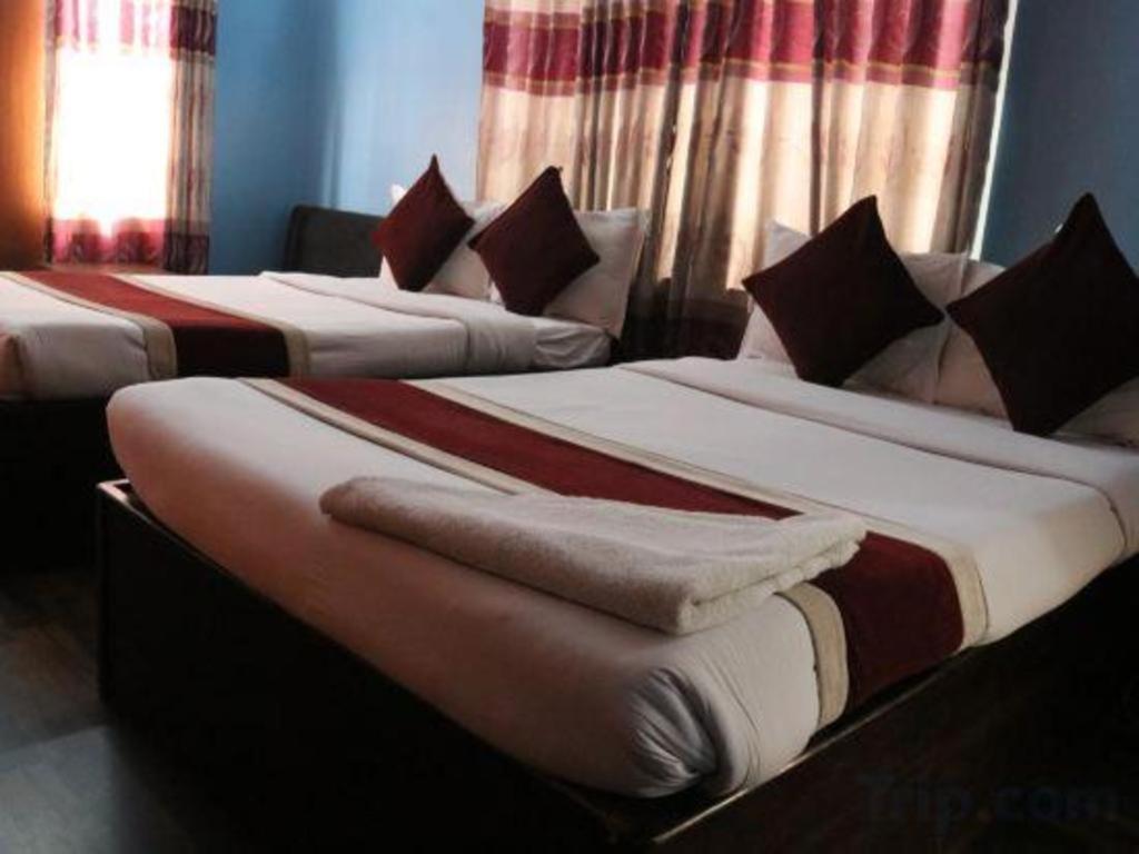 Hotel Oyo 381 Pashupati Plaza