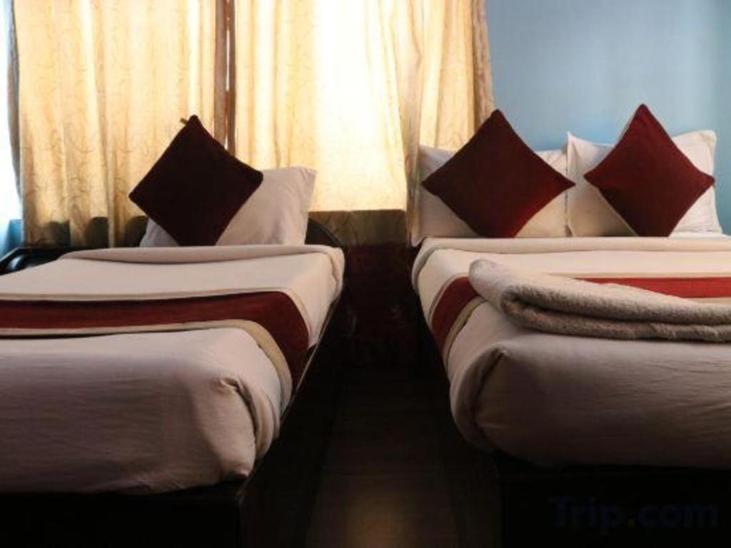 Oyo 381 Pashupati Plaza