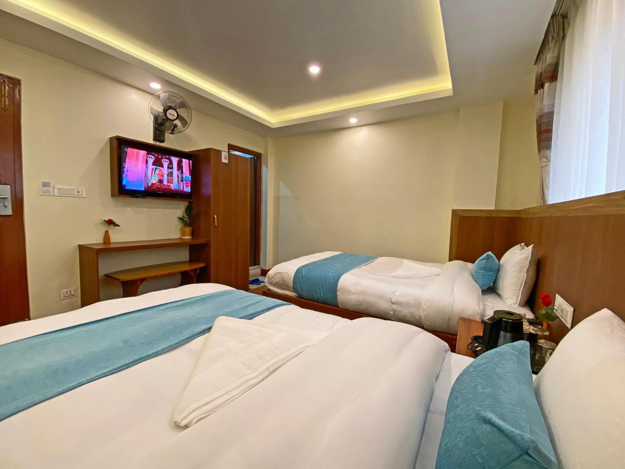 Hotel Himalayan Bts 2*