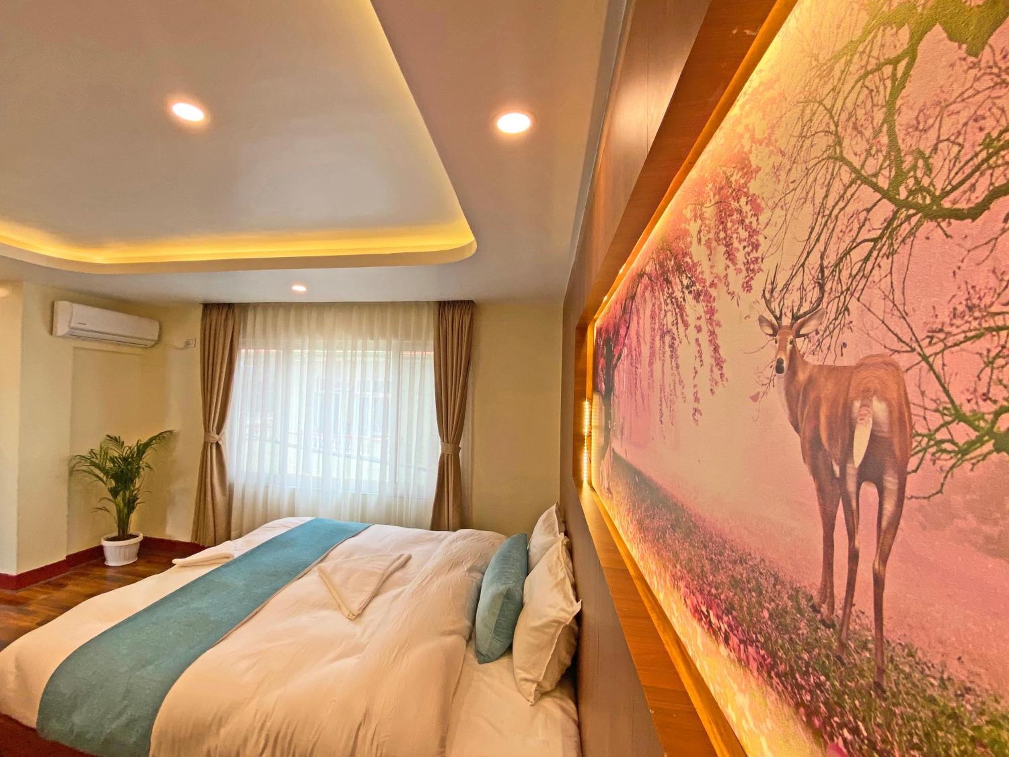 Hotel Himalayan Bts