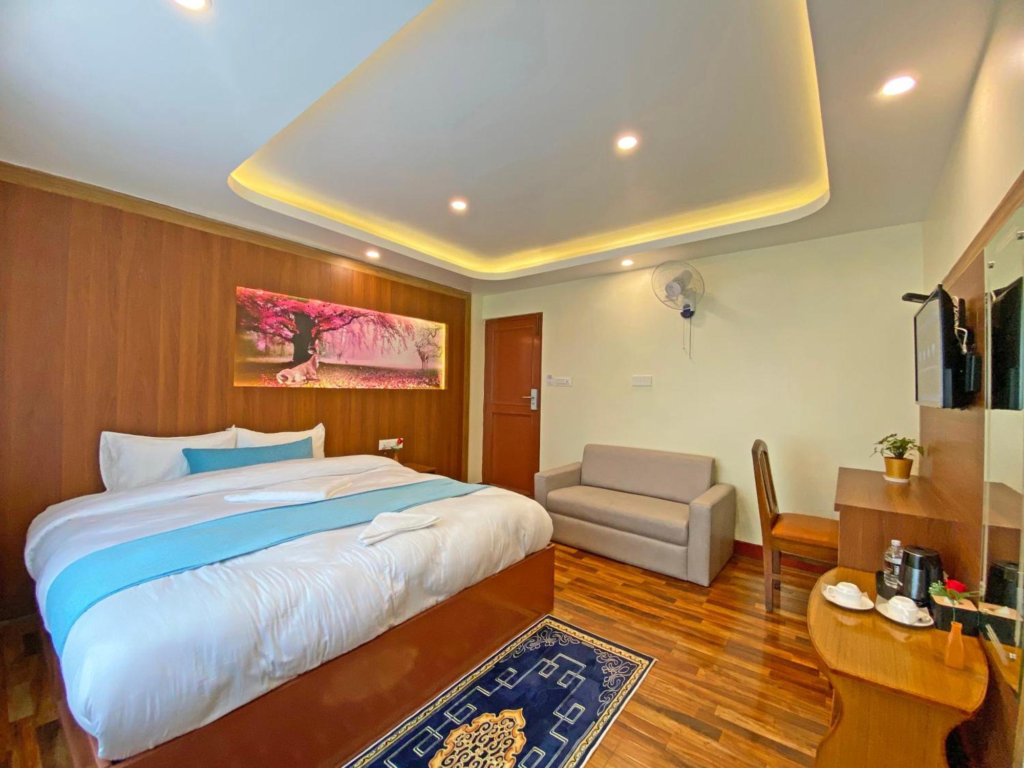 Hotel Himalayan Bts