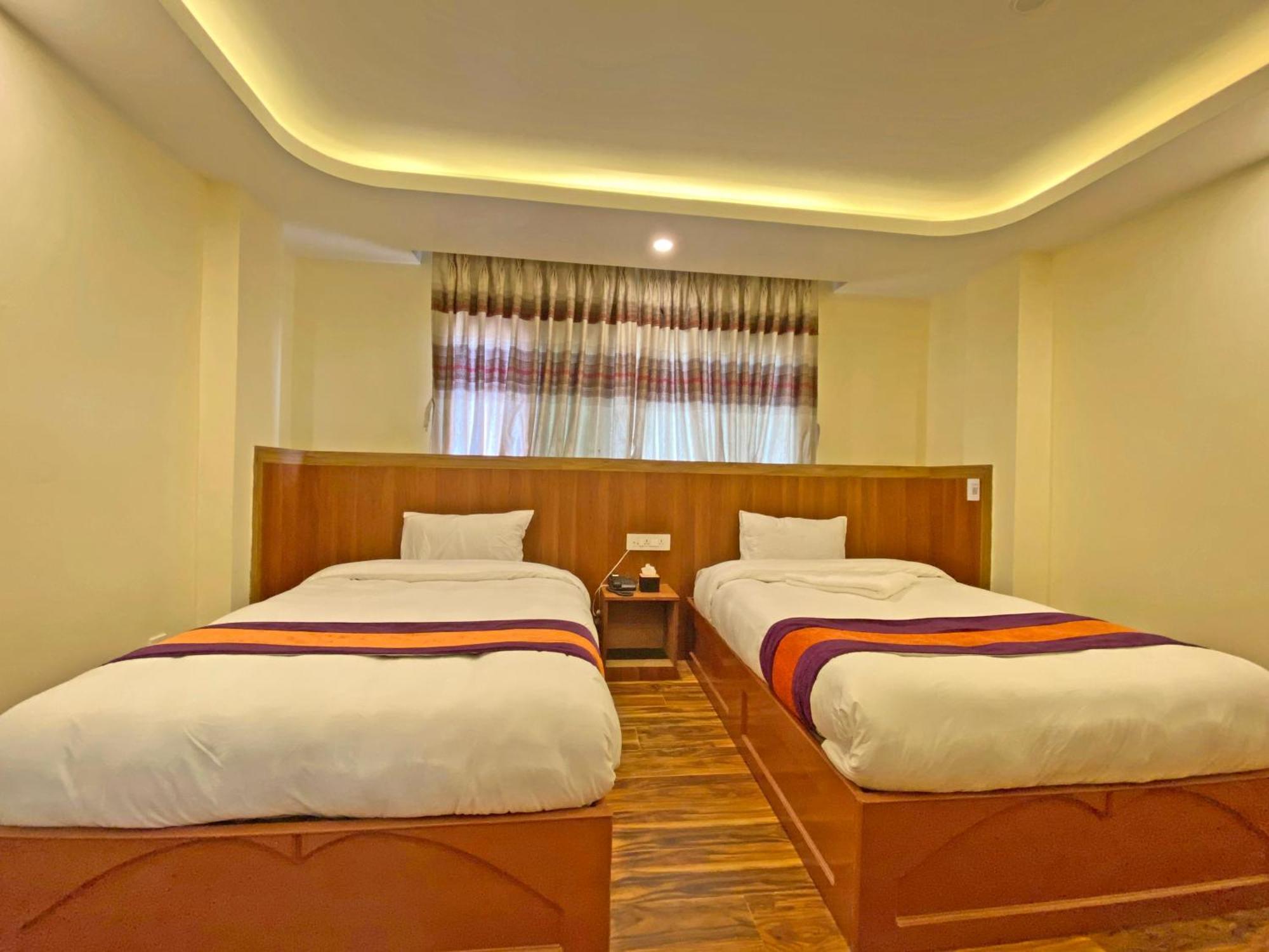 Hotel Himalayan Bts 2*