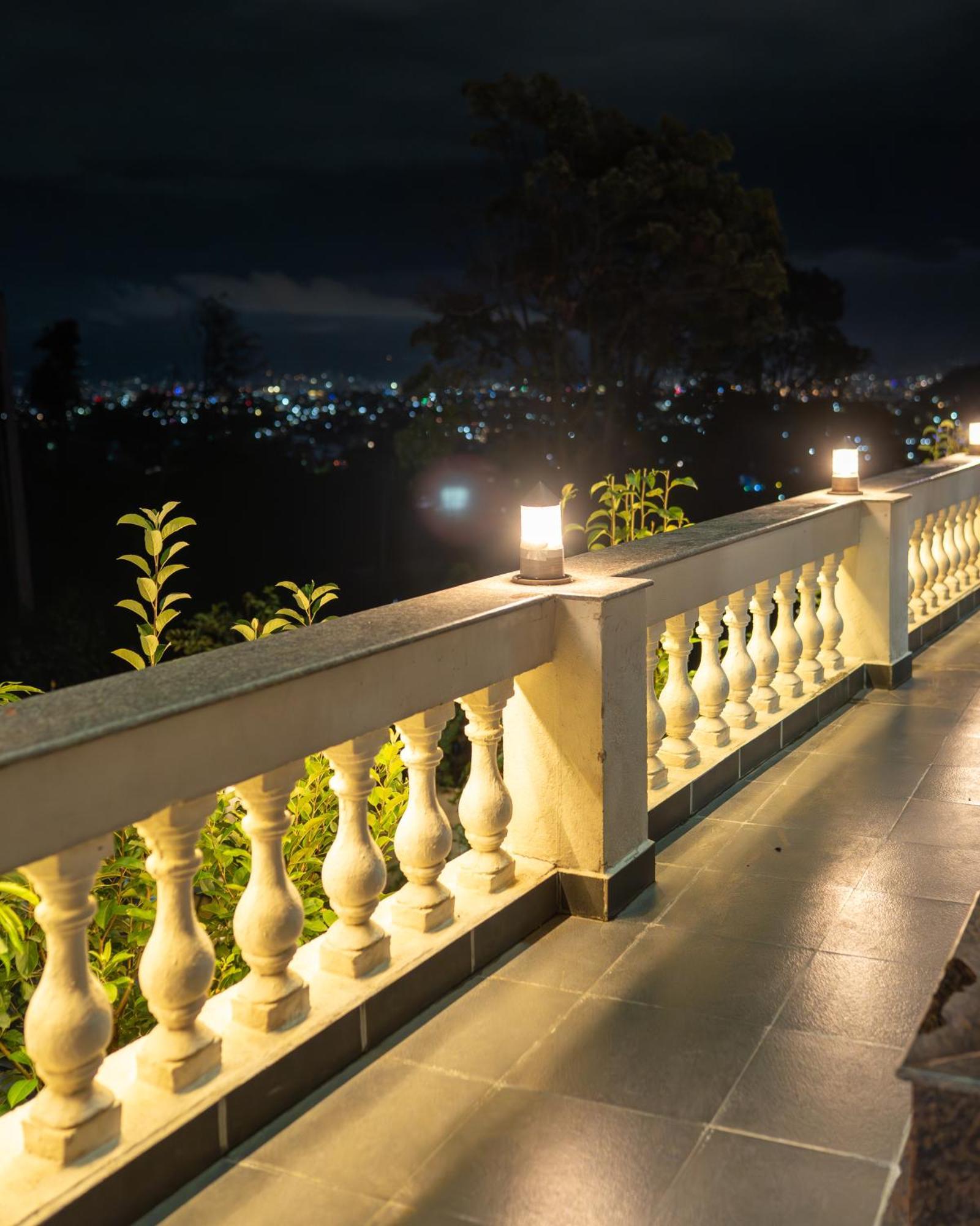 The White House 8 Bedroom With Swimming Pool Pousada *