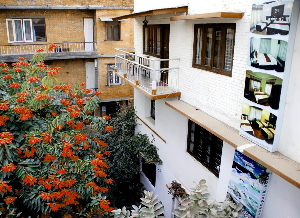 Bed & Breakfast Peace N Park 2*