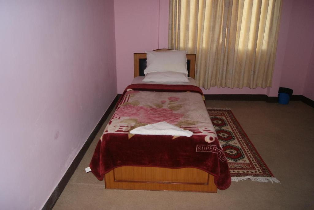 Rosebud & Hotel