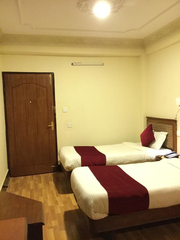 Hotel Trekkers 3*