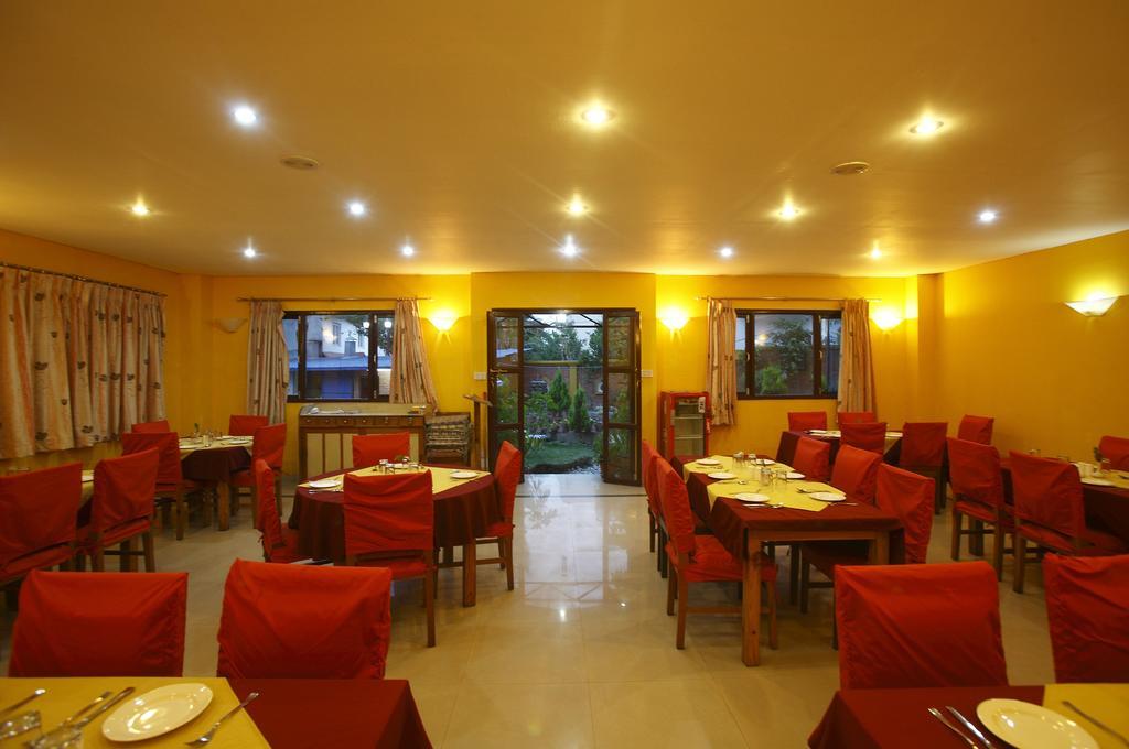 Hotel Royal Astoria 3*