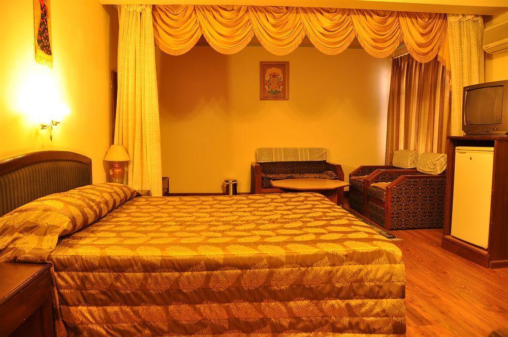 Tibet Hotel