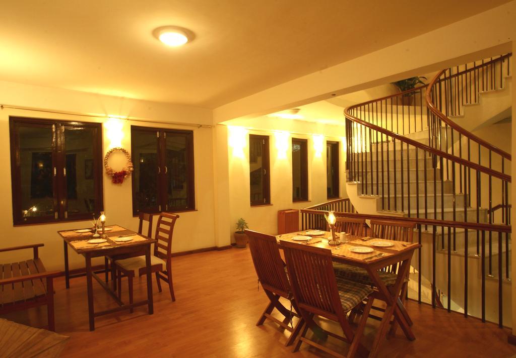 Royal Astoria Hotel