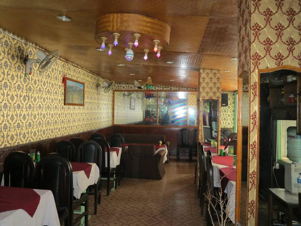 Hotel Oyo 160 Shraddha Palace