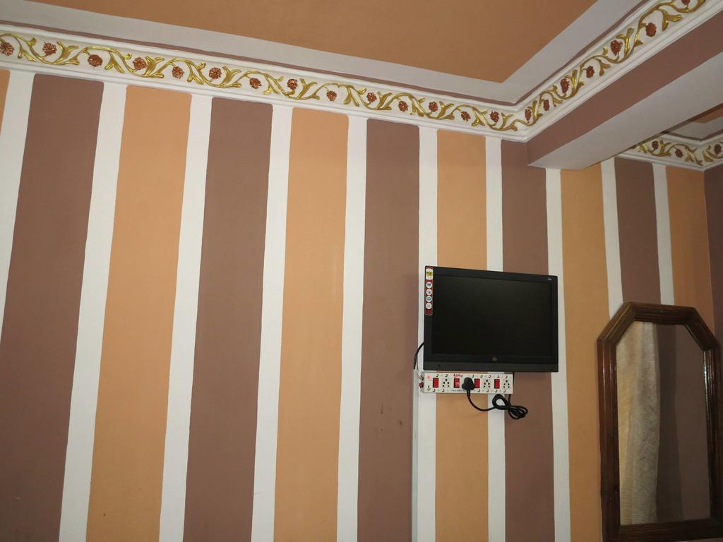 Hotel Oyo 160 Shraddha Palace