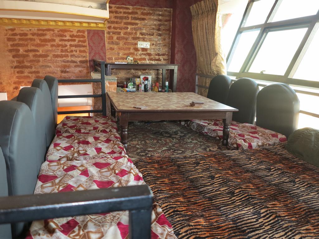 Hotel Oyo 160 Shraddha Palace