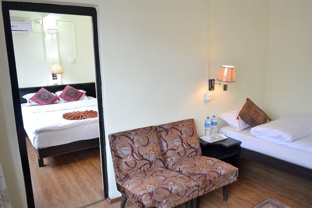 Hotel Pariwar