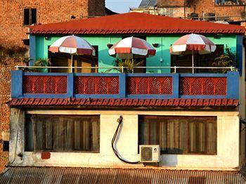 Pariwar Hotel