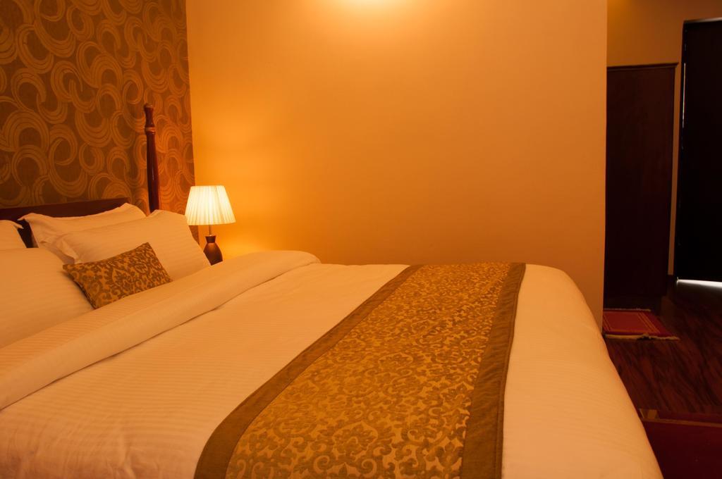 Mandala Boutique 3*