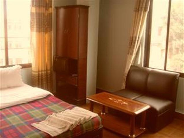 Budget Multiplex Bed & Breakfast *