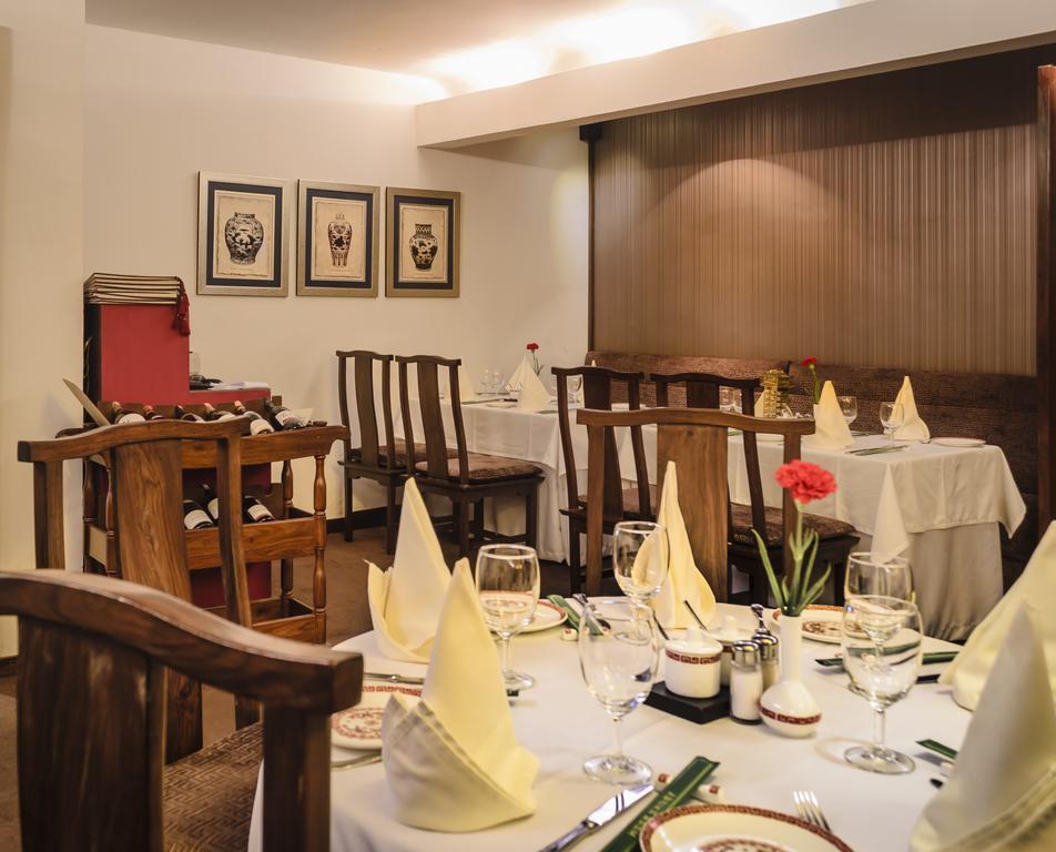 Hotel De L' Annapurna 5*