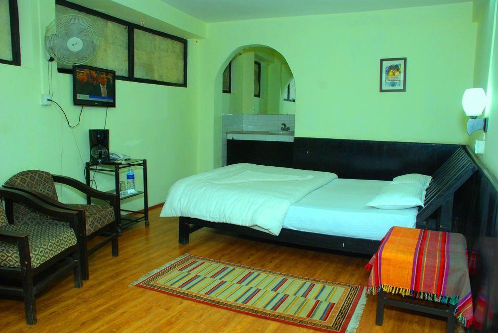 Pariwar Hotel 2*