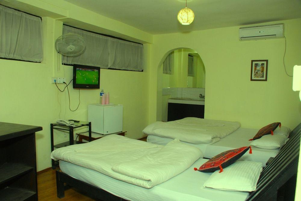Pariwar Hotel 2*