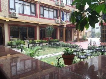 Mandala Boutique 3*