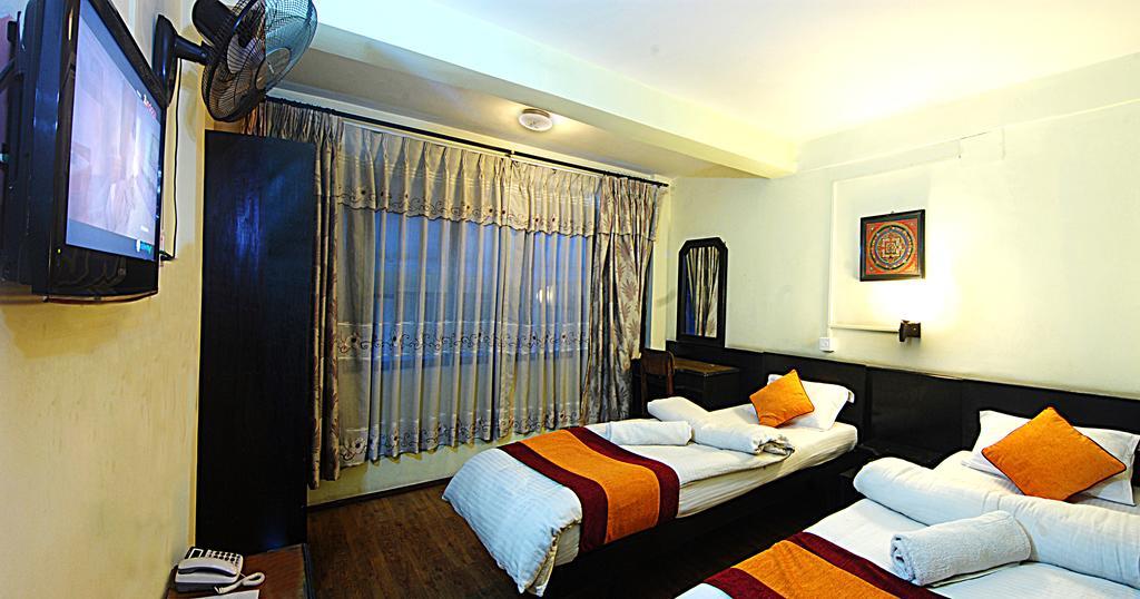 Pariwar Hotel 2*