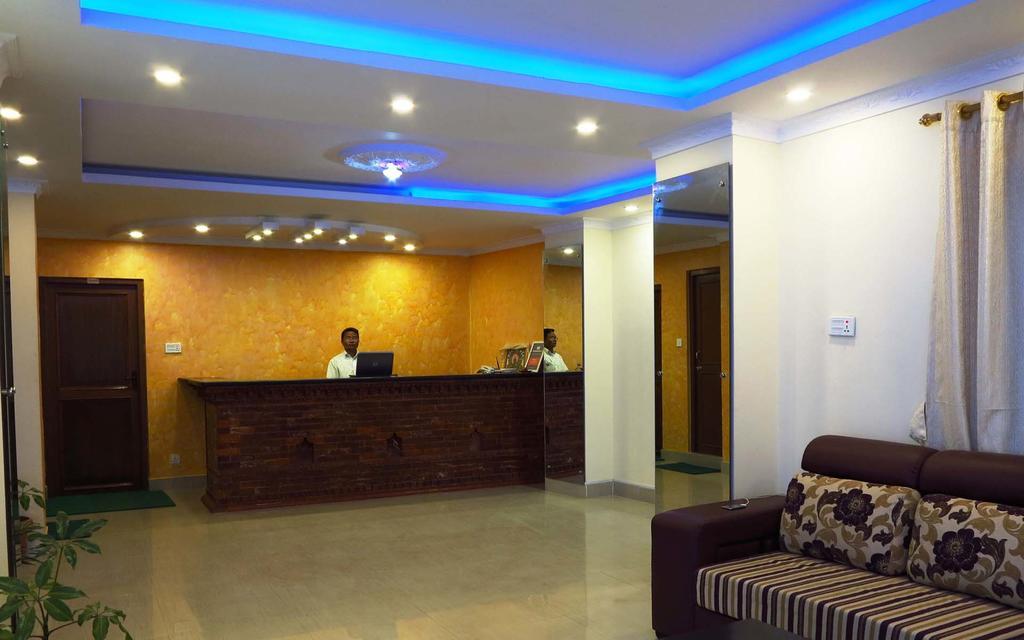Hotel Avalon House 2*