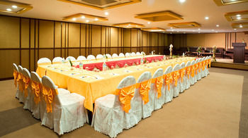 Hotel The Amadablam 4*