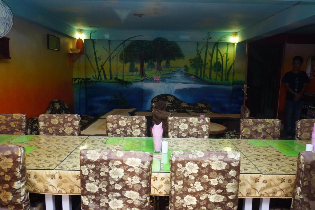 Happiness 1 Bed & Breakfast 2*