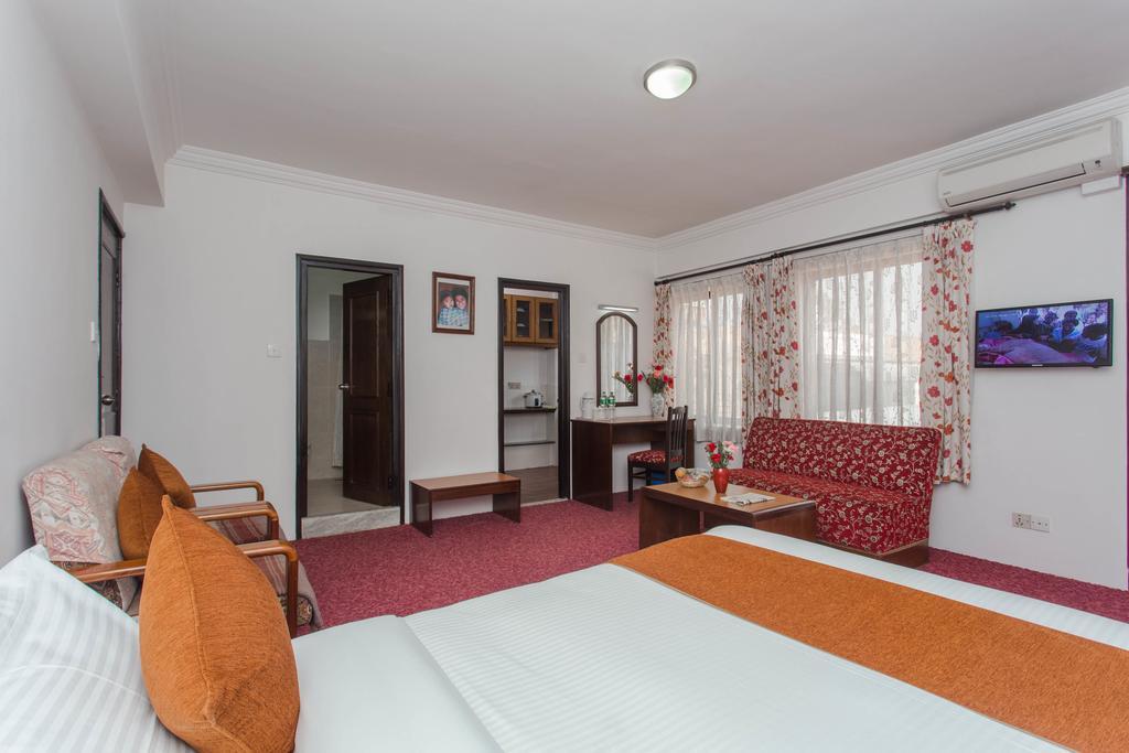 Fuji Hotel 2*