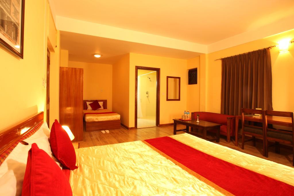 Hotel Royal Astoria 3*