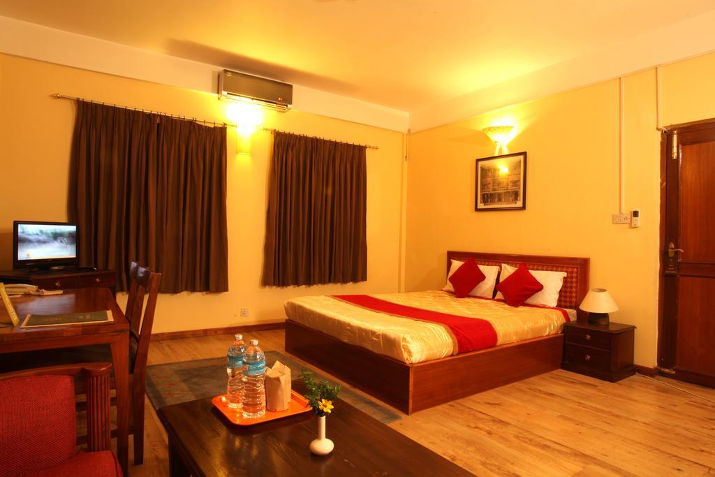 Royal Astoria 3*