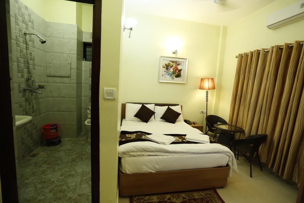 Hotel Mahadev 3*
