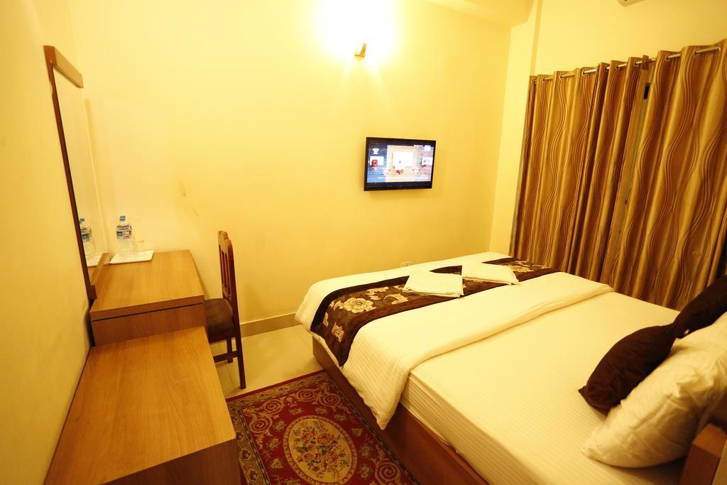 Mahadev Hotel 3*